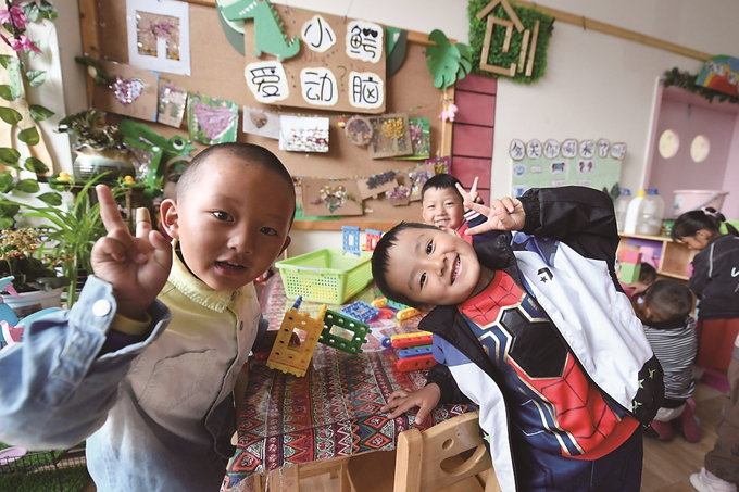 江蘇援建的拉薩市江蘇實(shí)驗(yàn)幼兒園，所有師資在江蘇接受培訓(xùn)，打造具有江蘇水準(zhǔn)的優(yōu)質(zhì)學(xué)前教育資源。 本報(bào)記者 萬程鵬 攝