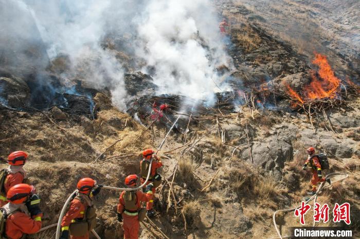 山地滅火訓練?！∥鞑厣窒揽傟犔厍诖箨?供圖