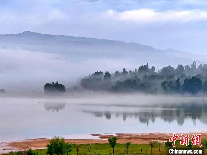 圖為青海黃河流域自然生態(tài)。(資料圖) 李玉峰 攝